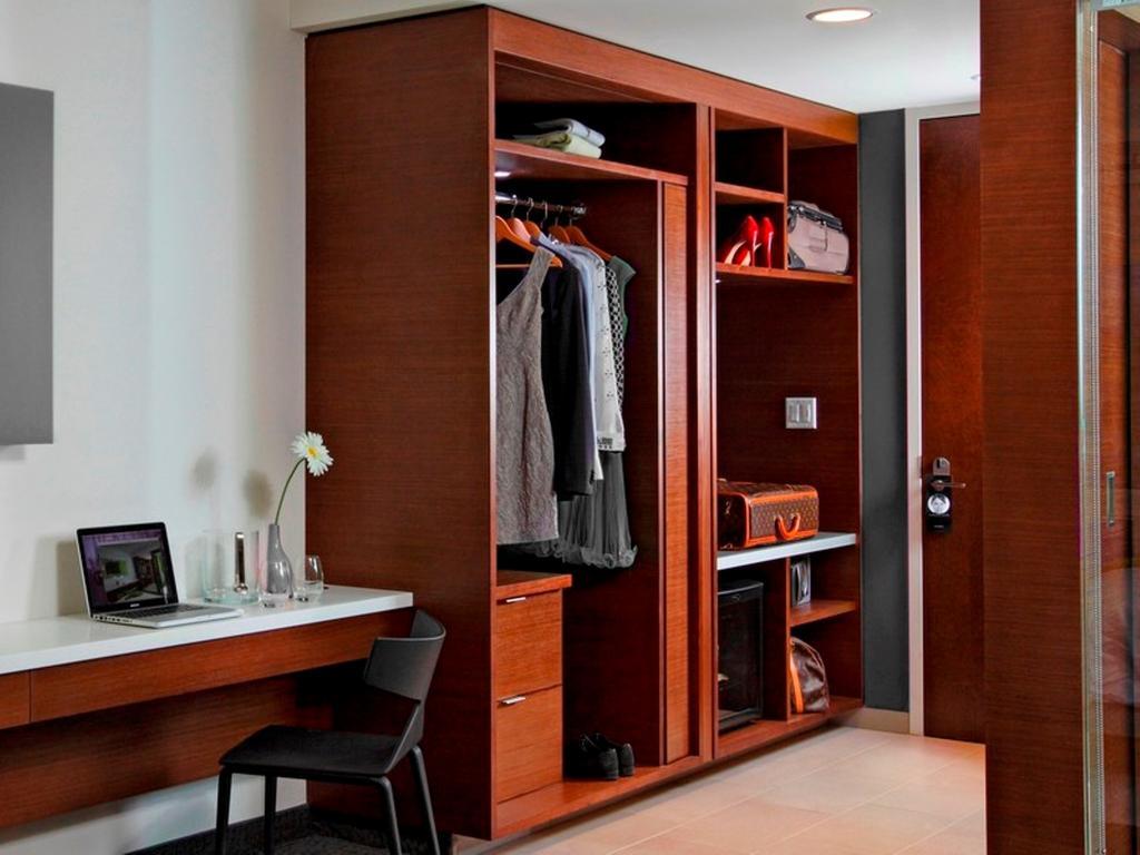 Mere Hotel Виннипег Экстерьер фото