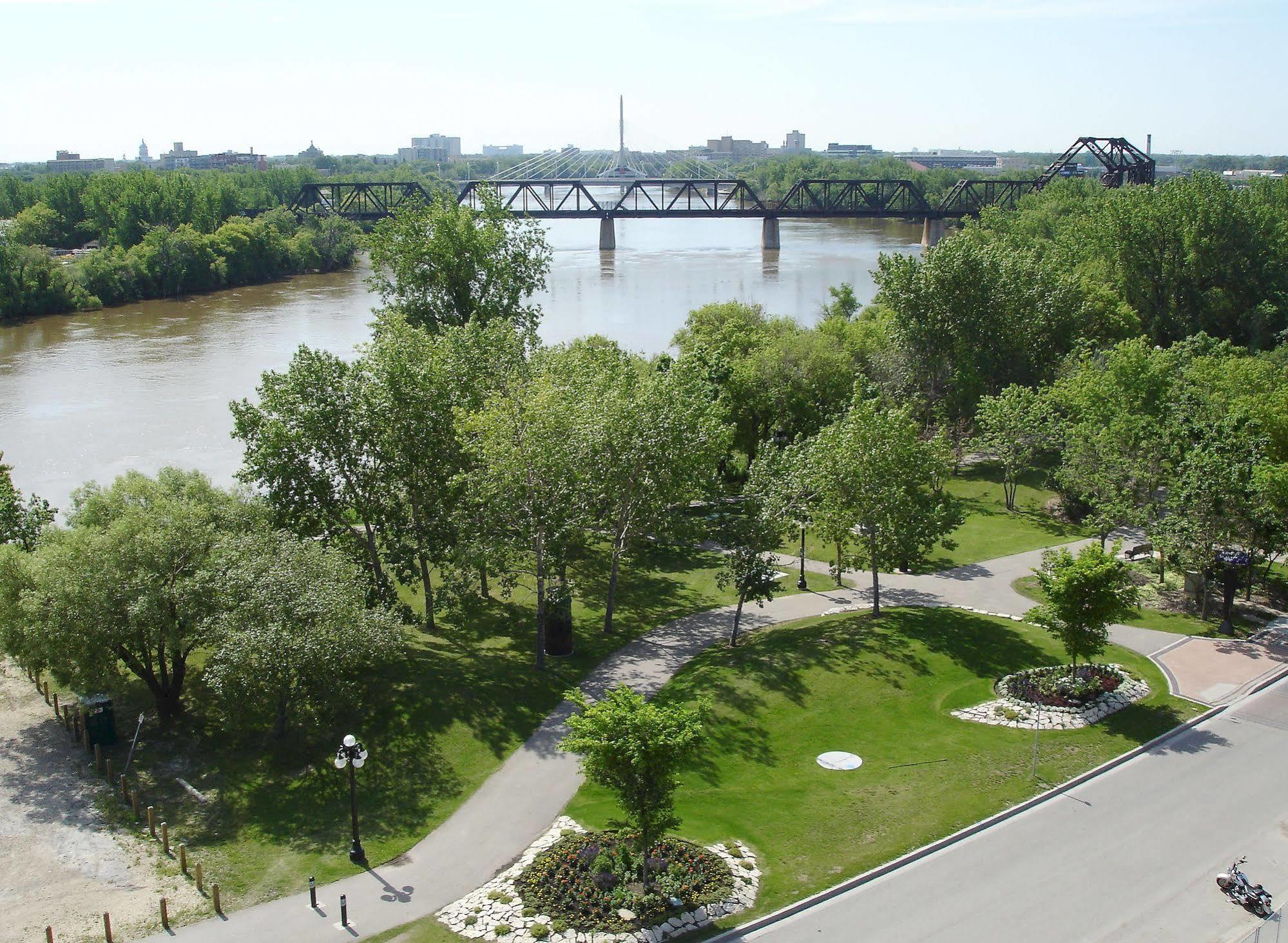 Mere Hotel Виннипег Экстерьер фото